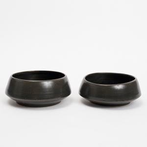 Minimalist Stoneware Bowls (Set of 2)